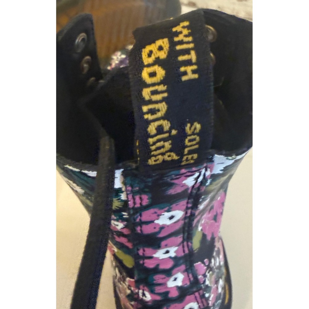 Dr Martens 1460 Pascal Boots Womens Size 8 Black Floral Leather Combat Ankle - Picture 8 of 9